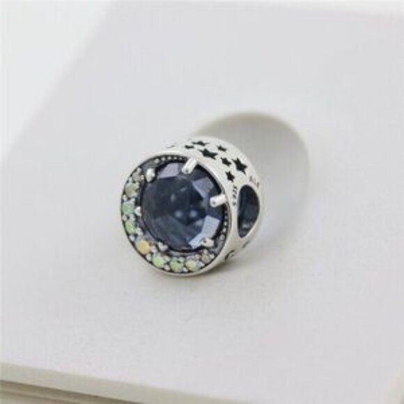 Pandora sparkling dark blue charm - Picture 1 of 4